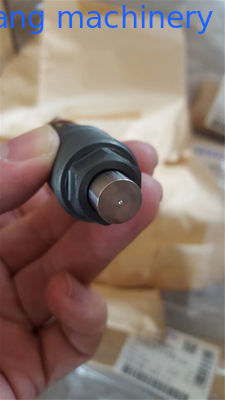 توريد قطع غيار محرك ISUZU 4JG2 الأصلية فوهة الحاقن المزود