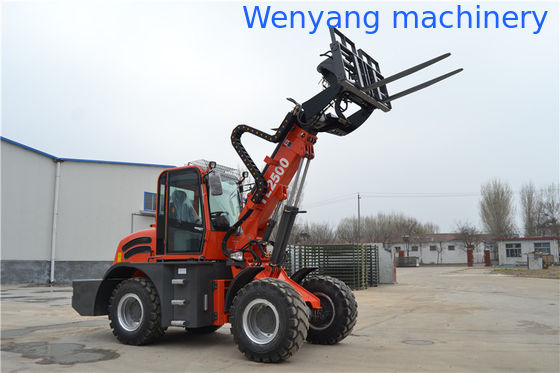 الصين صنعت معدات تكديس التبن رافعة شوكية تلسكوبية 4WD 2.5 طن المزود